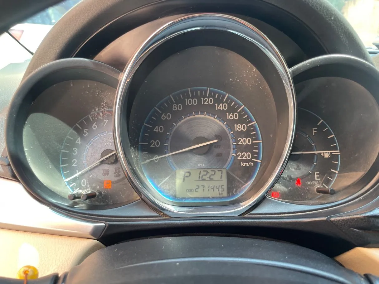 Car image 20