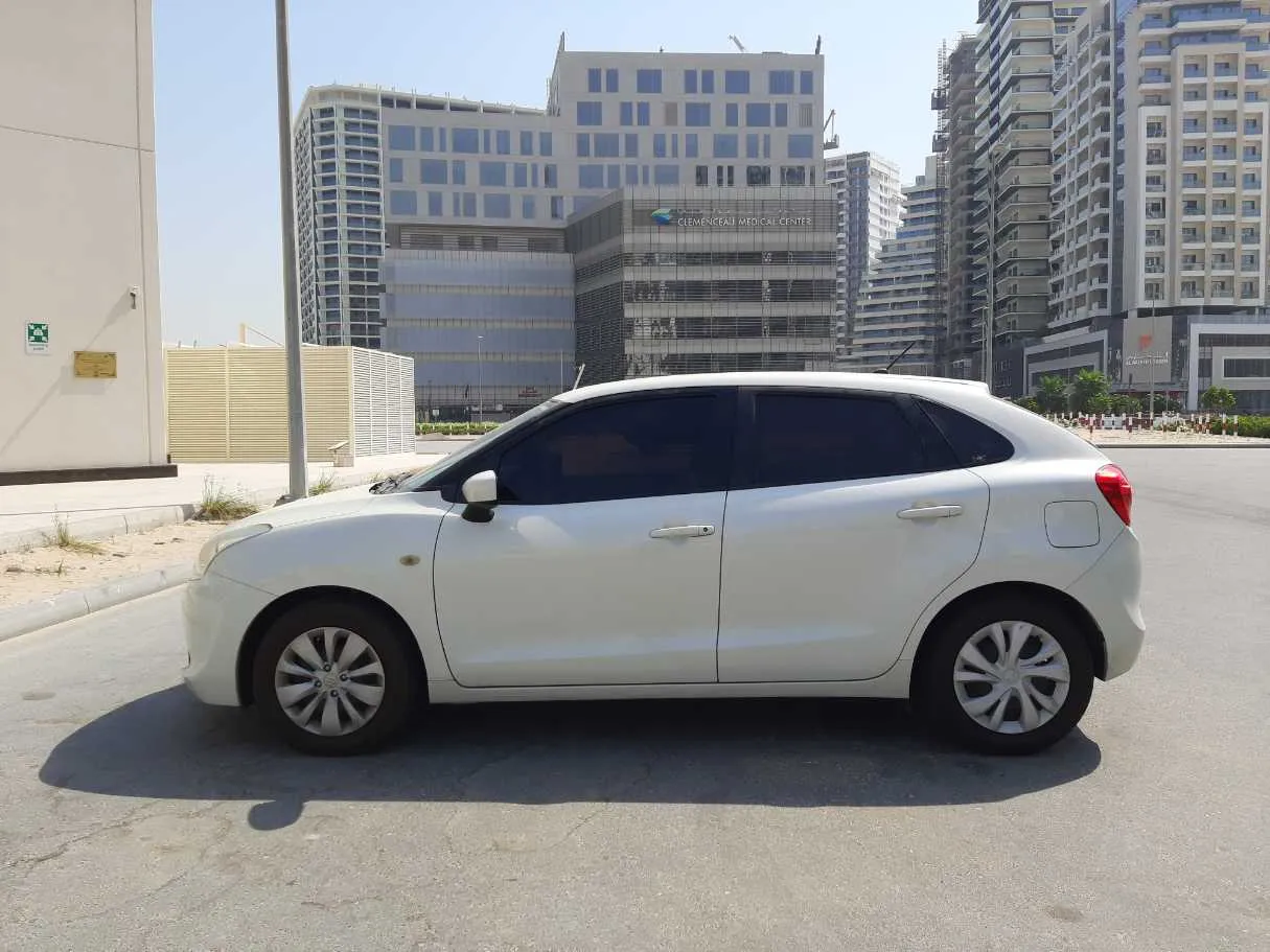 Car image 8