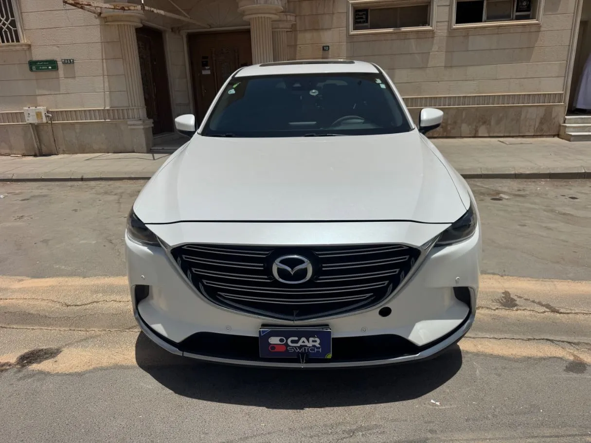 Car image 2