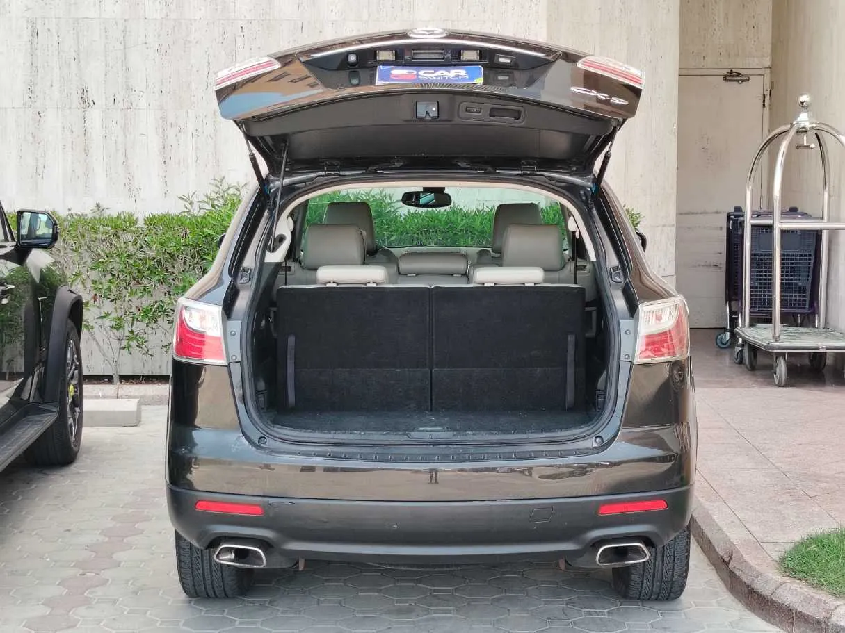 Car image 25
