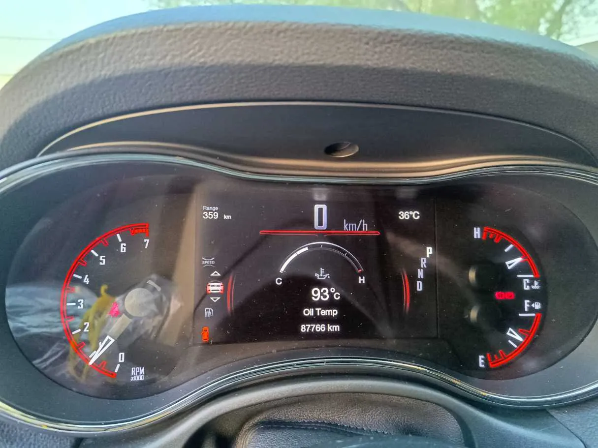 Car image 25