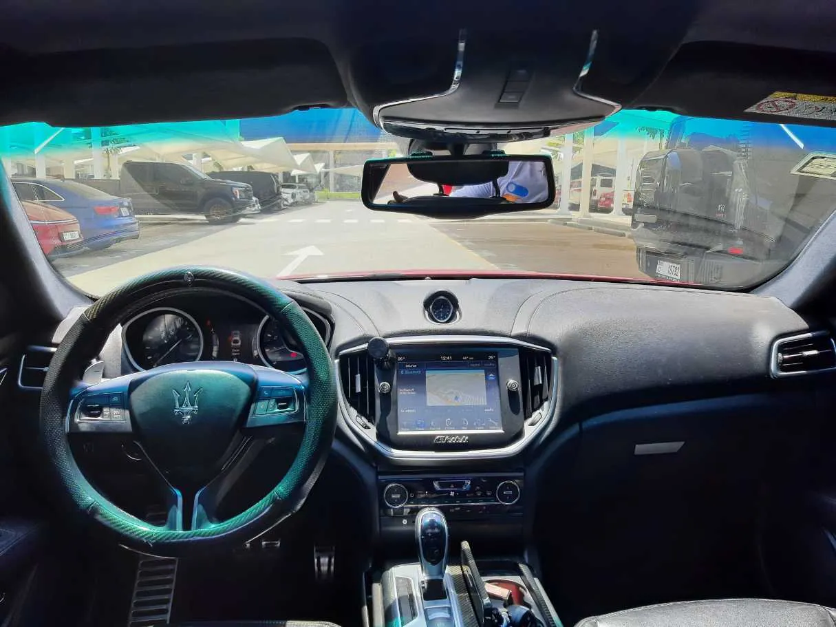 Car image 15