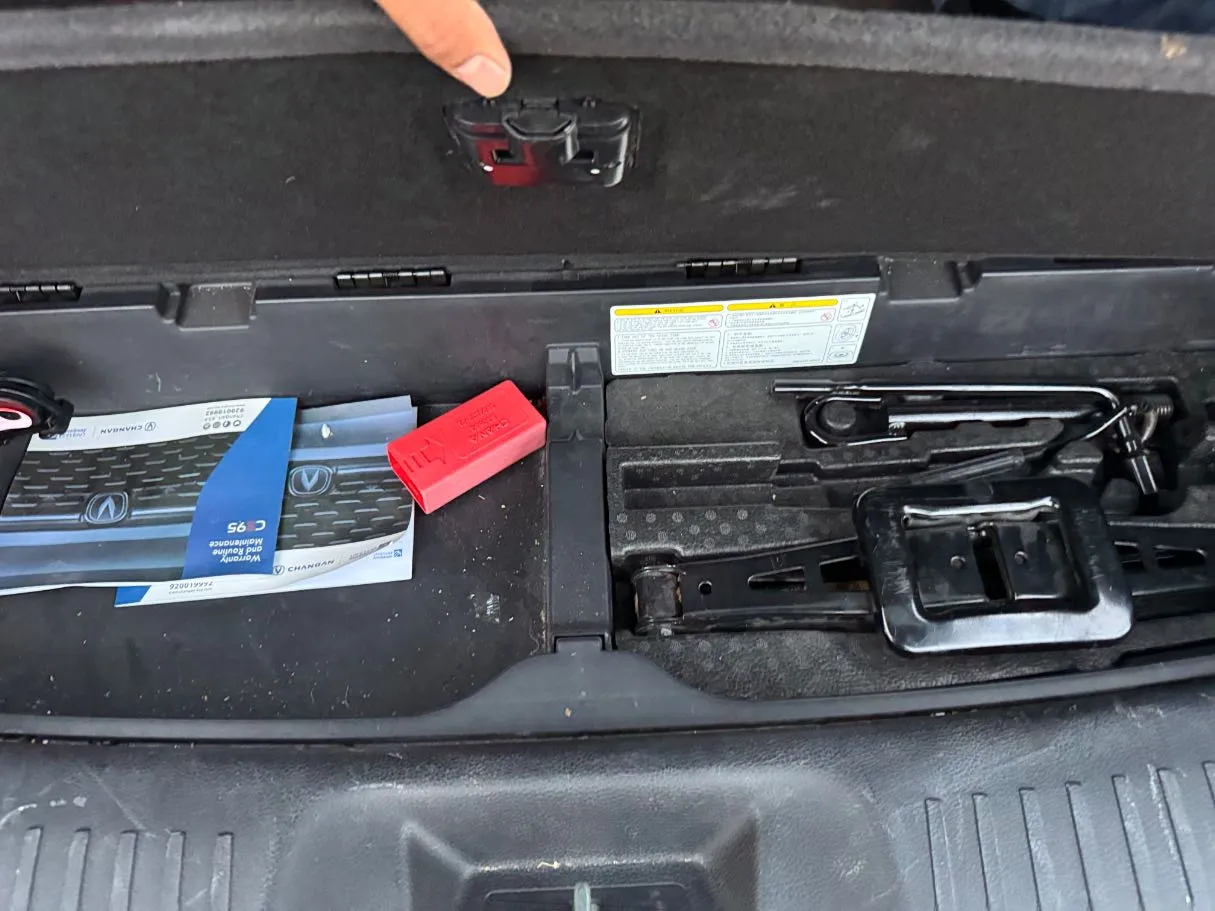 Car image 28