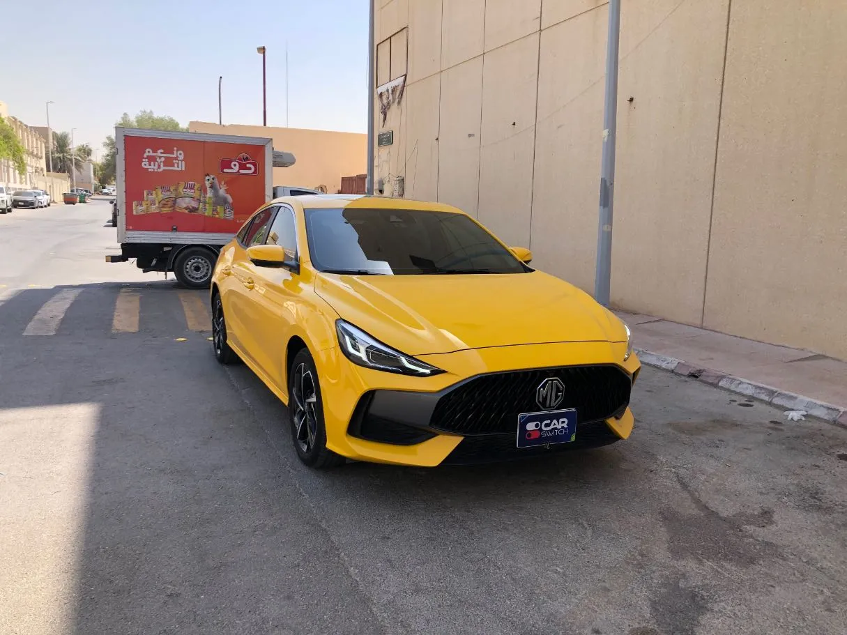 Car image 3