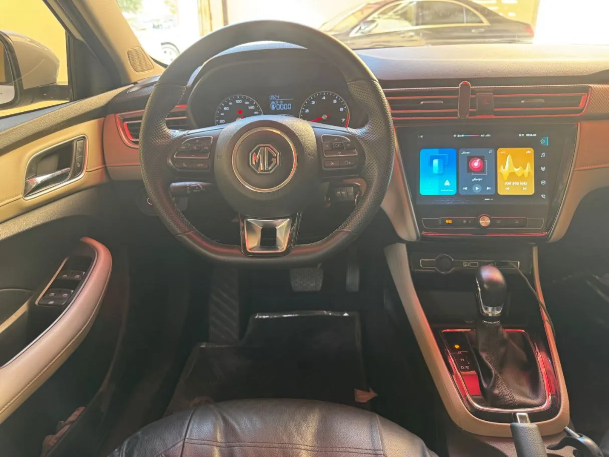 Car image 17
