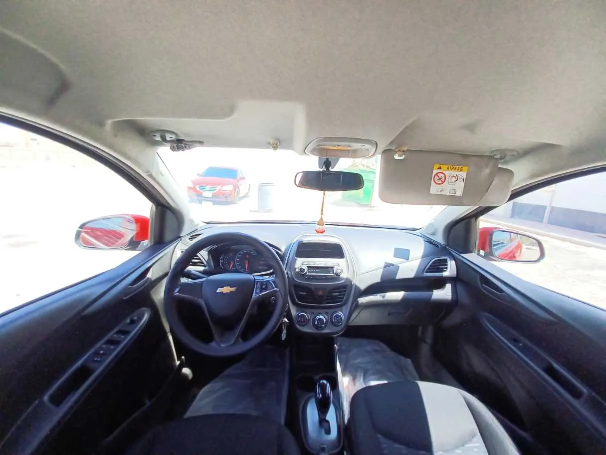 Car image 13