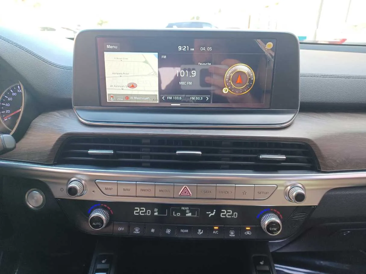 Car image 15