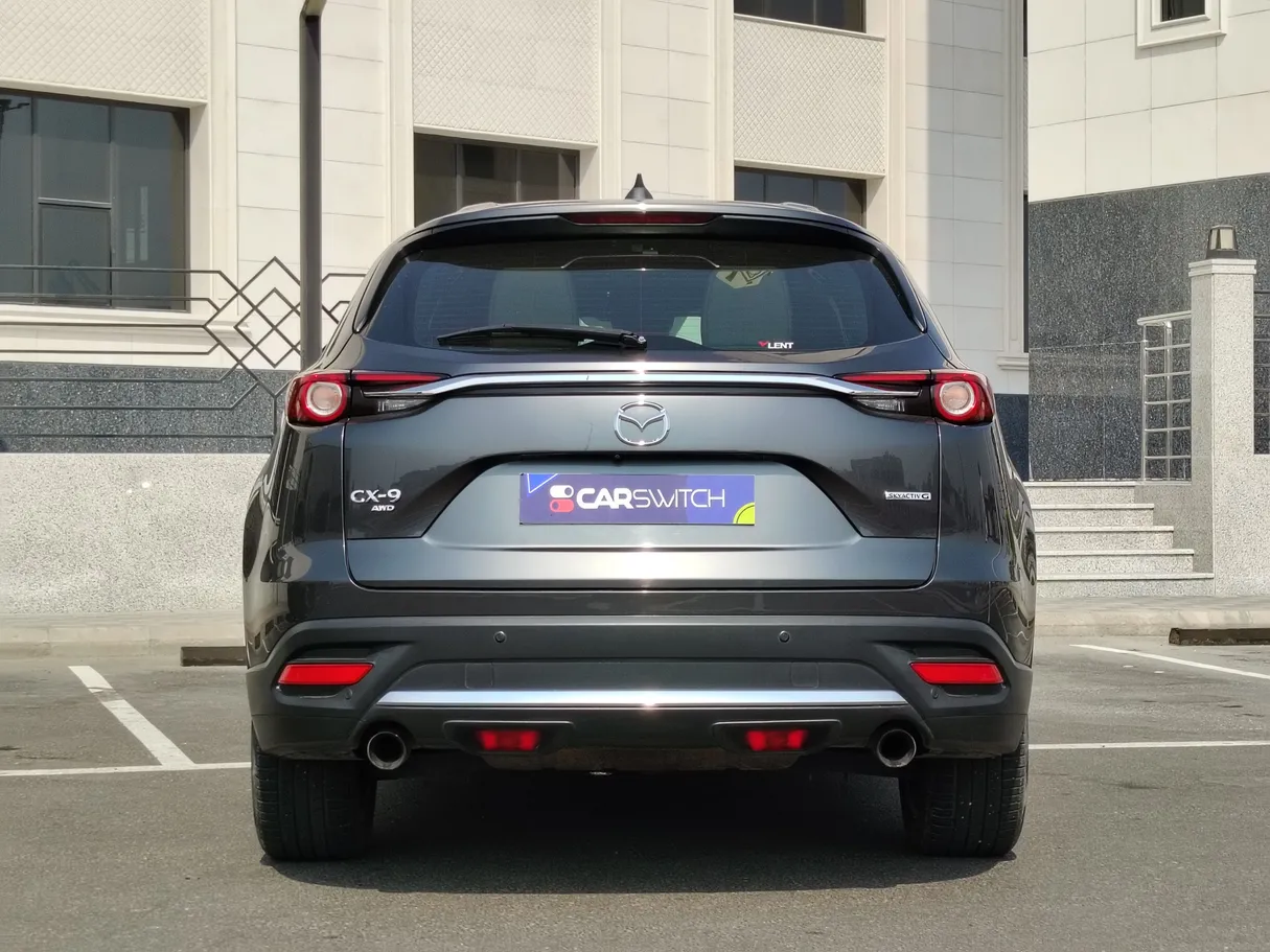 Car image 6