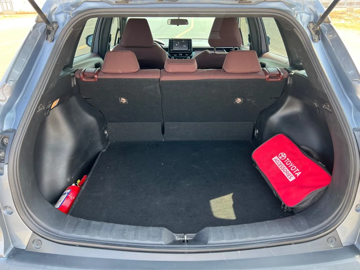 Car image 20
