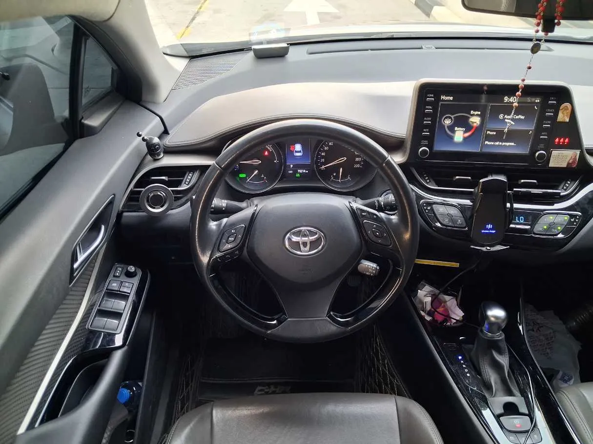 Car image 15