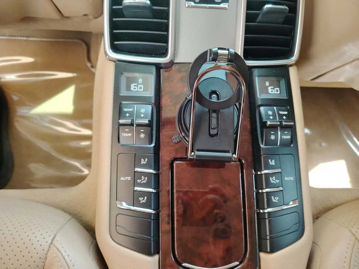 Car image 39