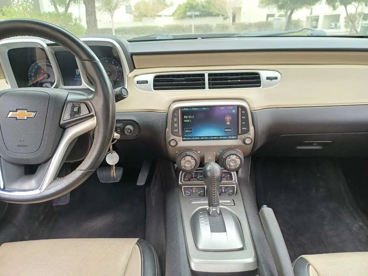 Car image 18