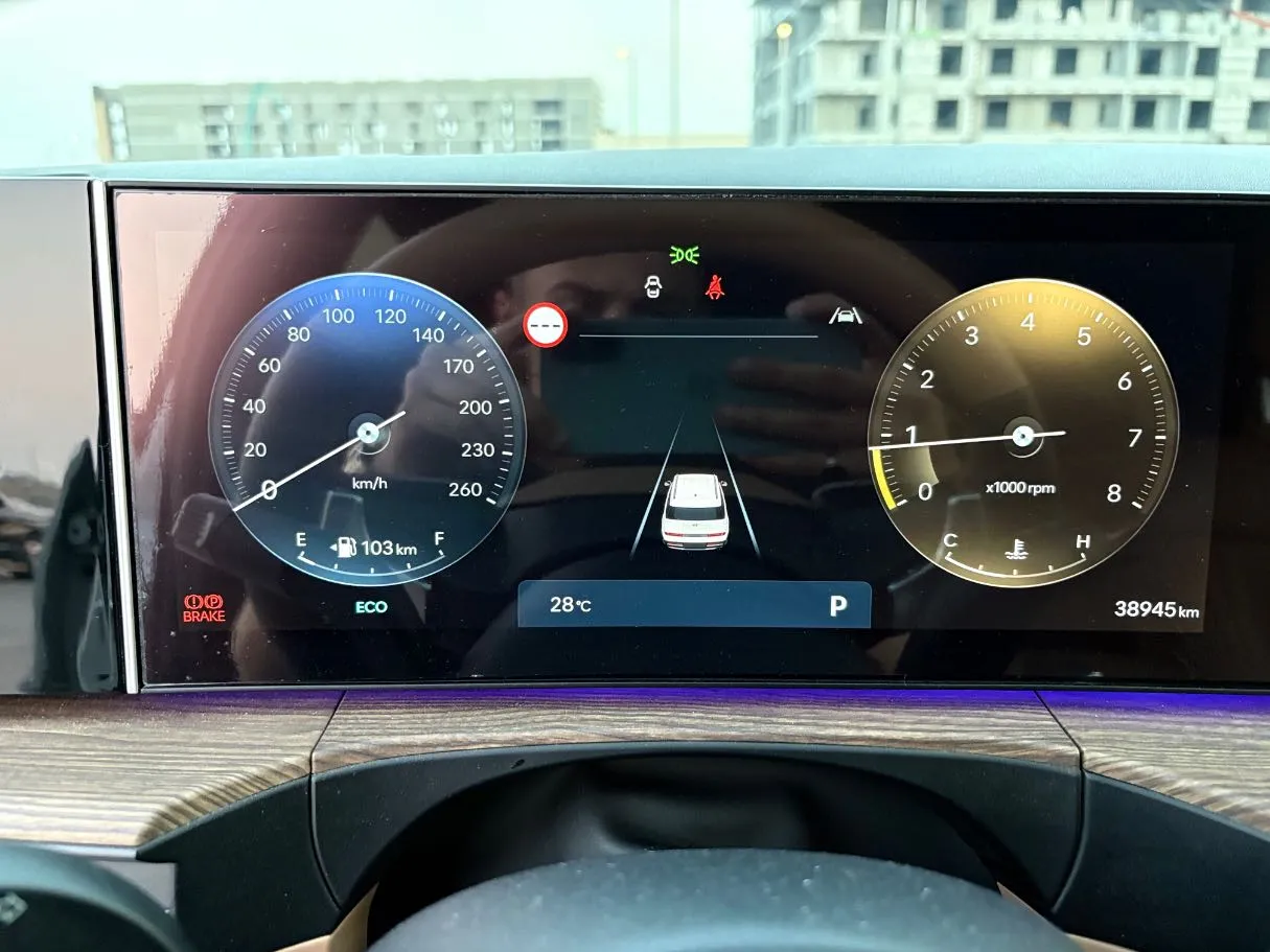 Car image 23