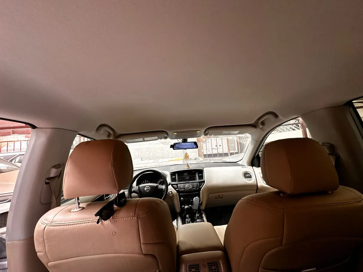 Car image 16