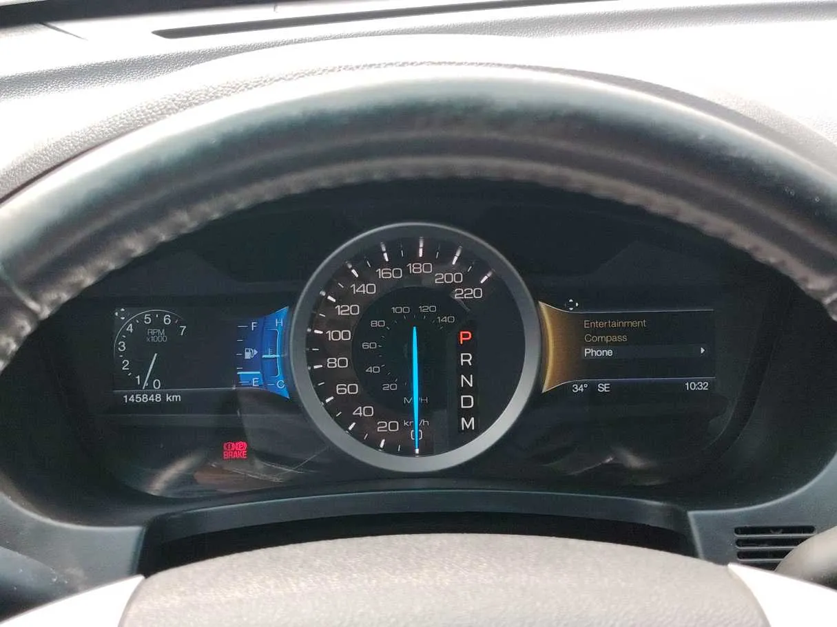 Car image 25