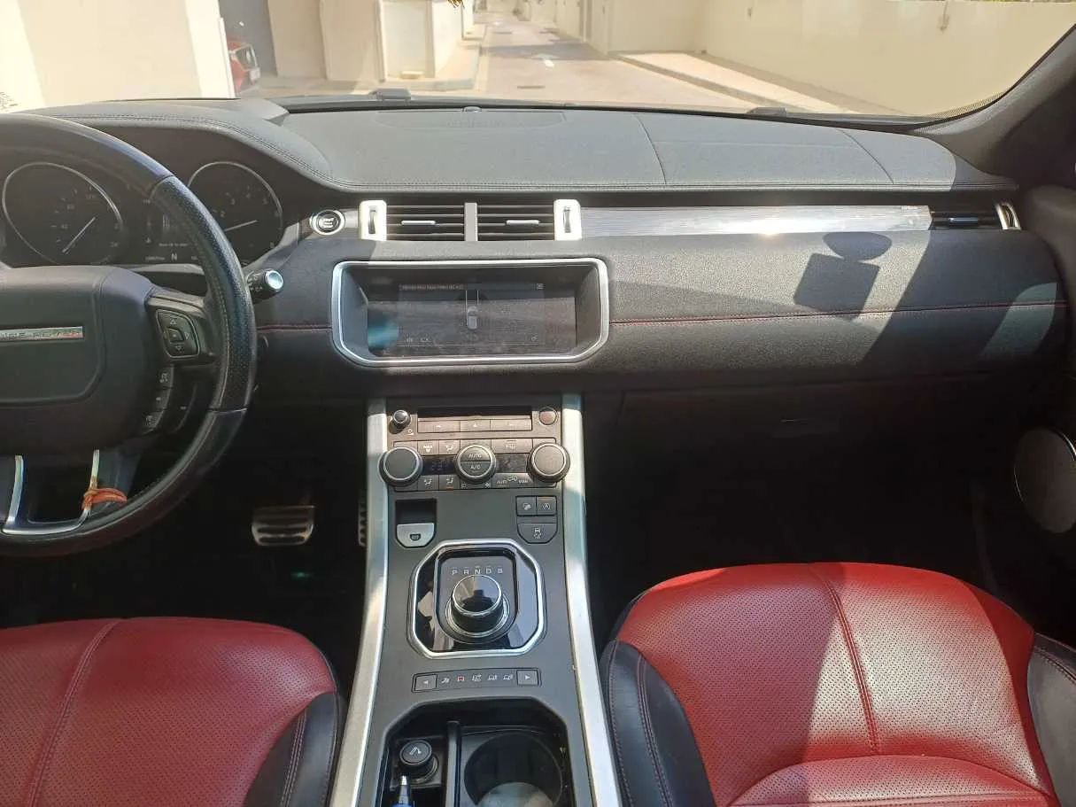 Car image 16
