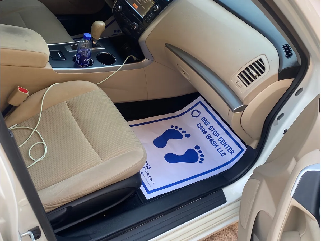 Car image 7