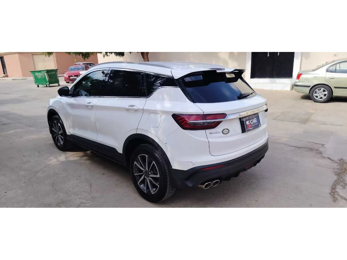 Car image 7