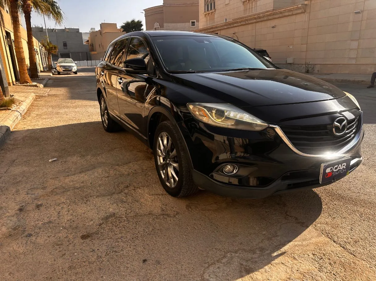 Car image 3