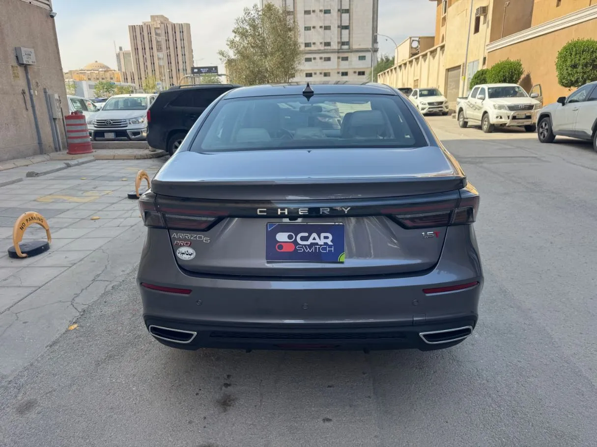 Car image 6