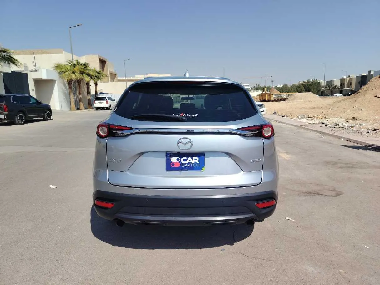 Car image 6