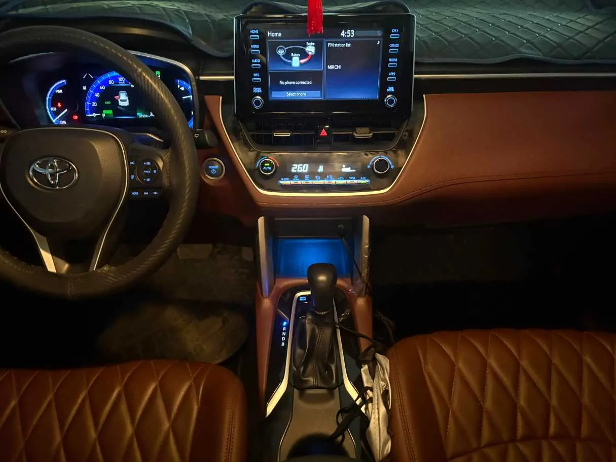 Car image 16