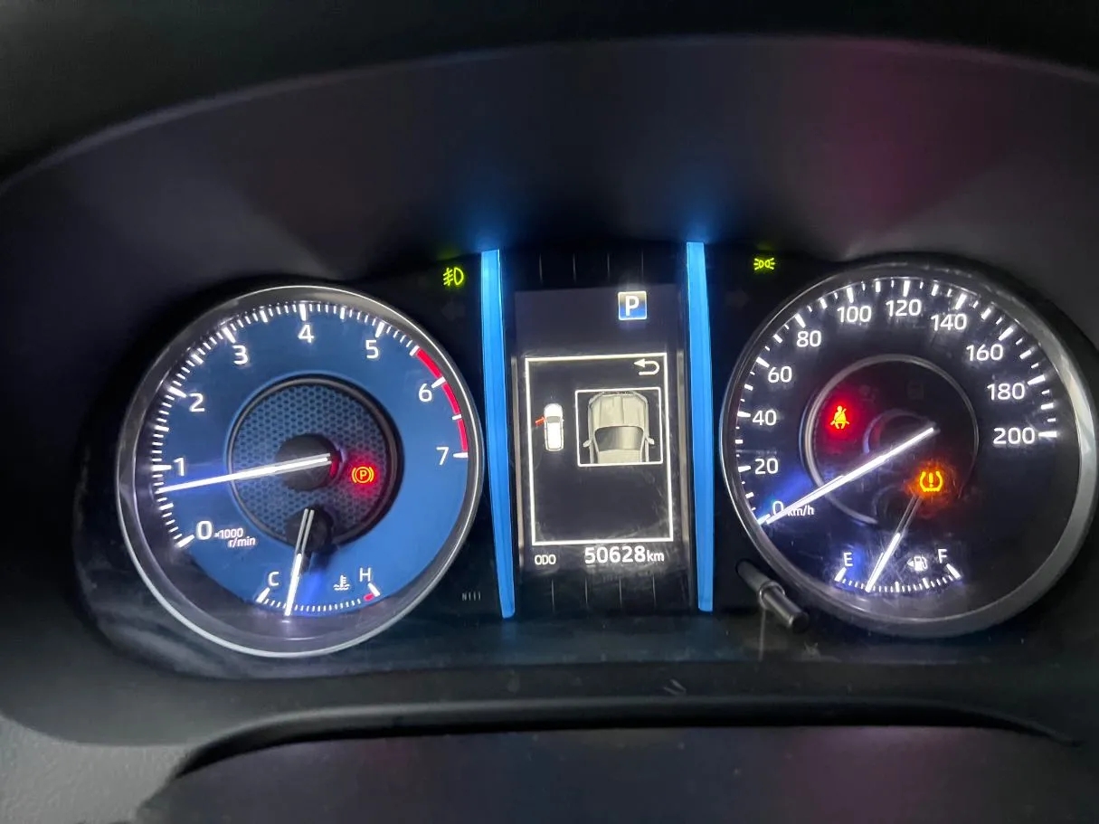 Car image 23