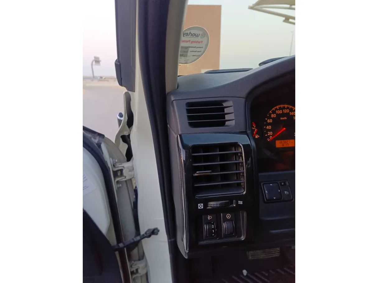 Car image 31
