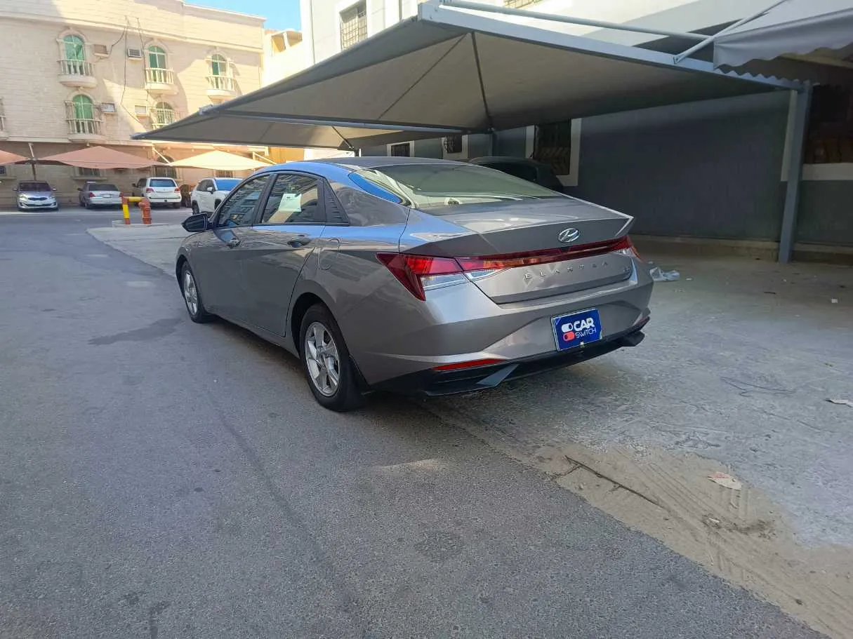 Car image 7