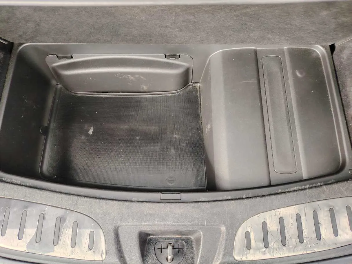 Car image 34