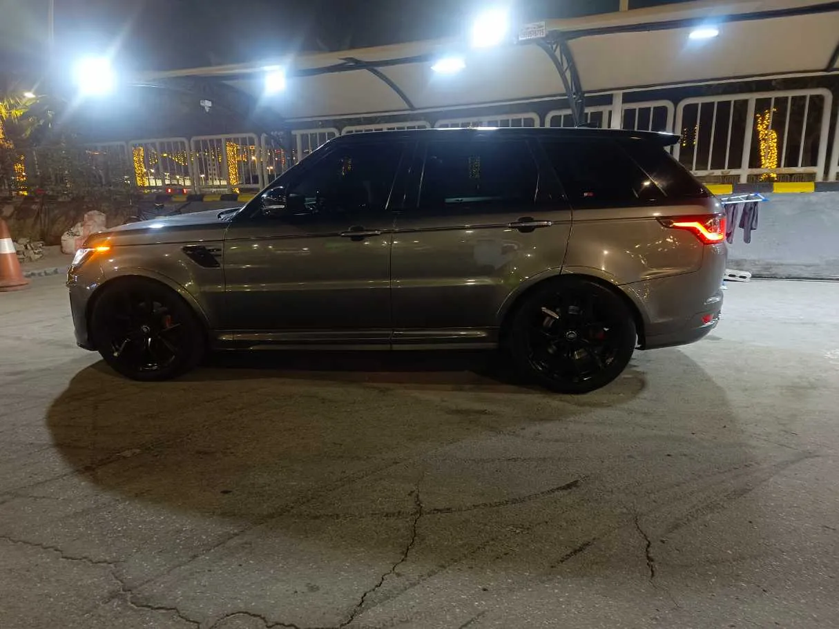 Car image 8