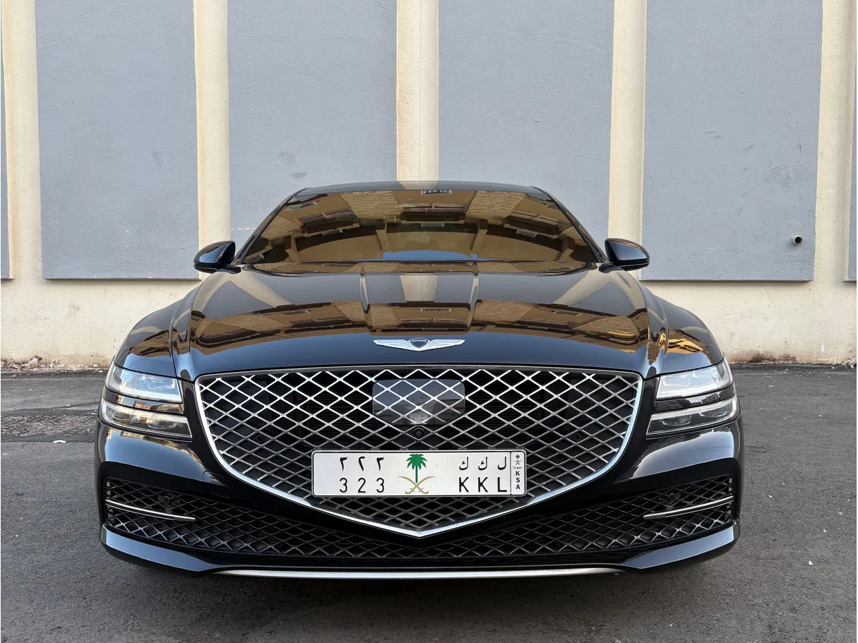 Car image 8