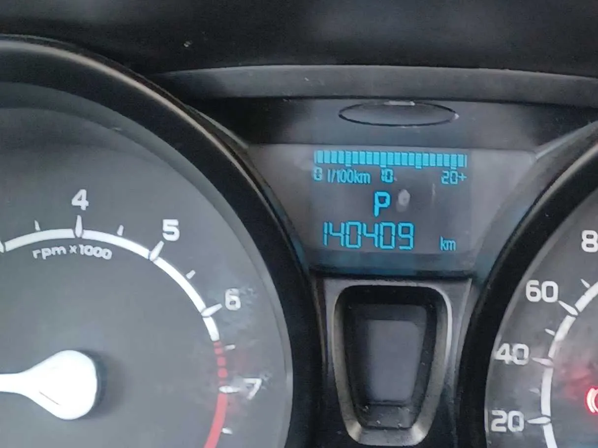 Car image 18