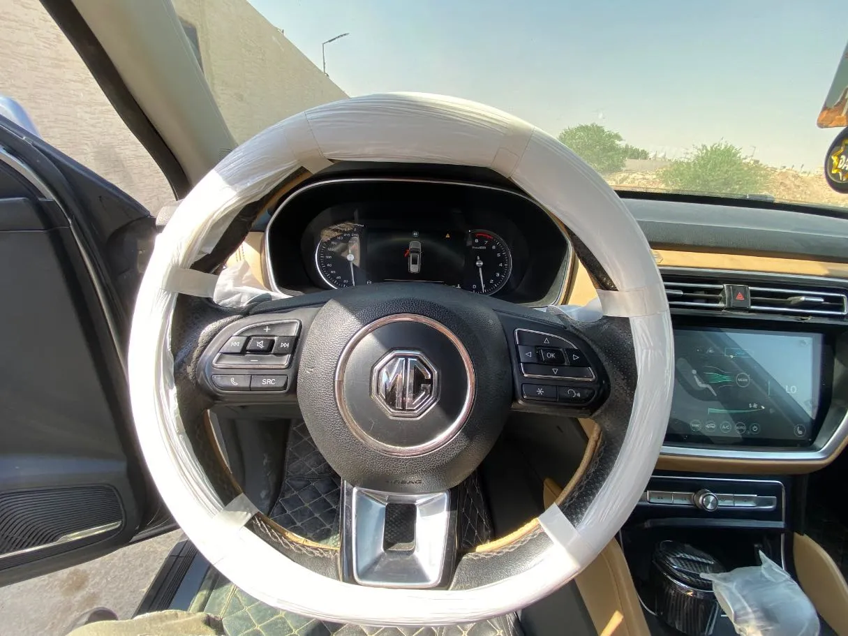 Car image 17