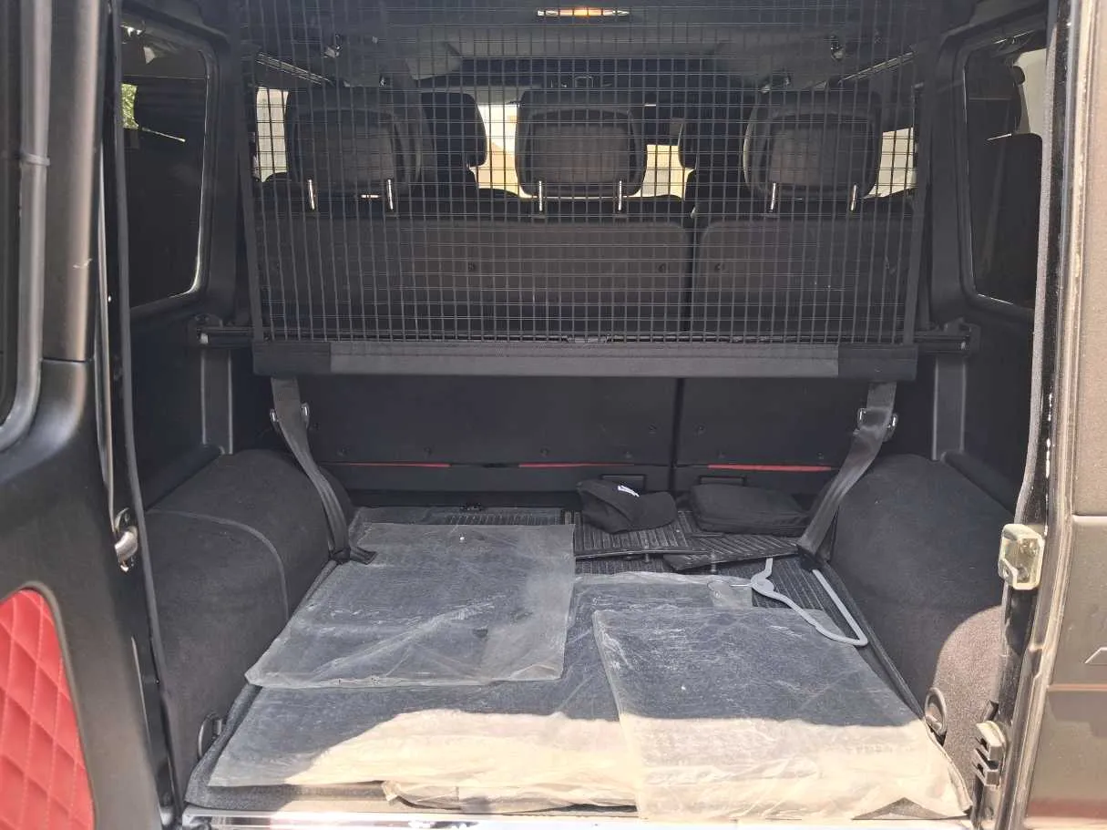 Car image 23