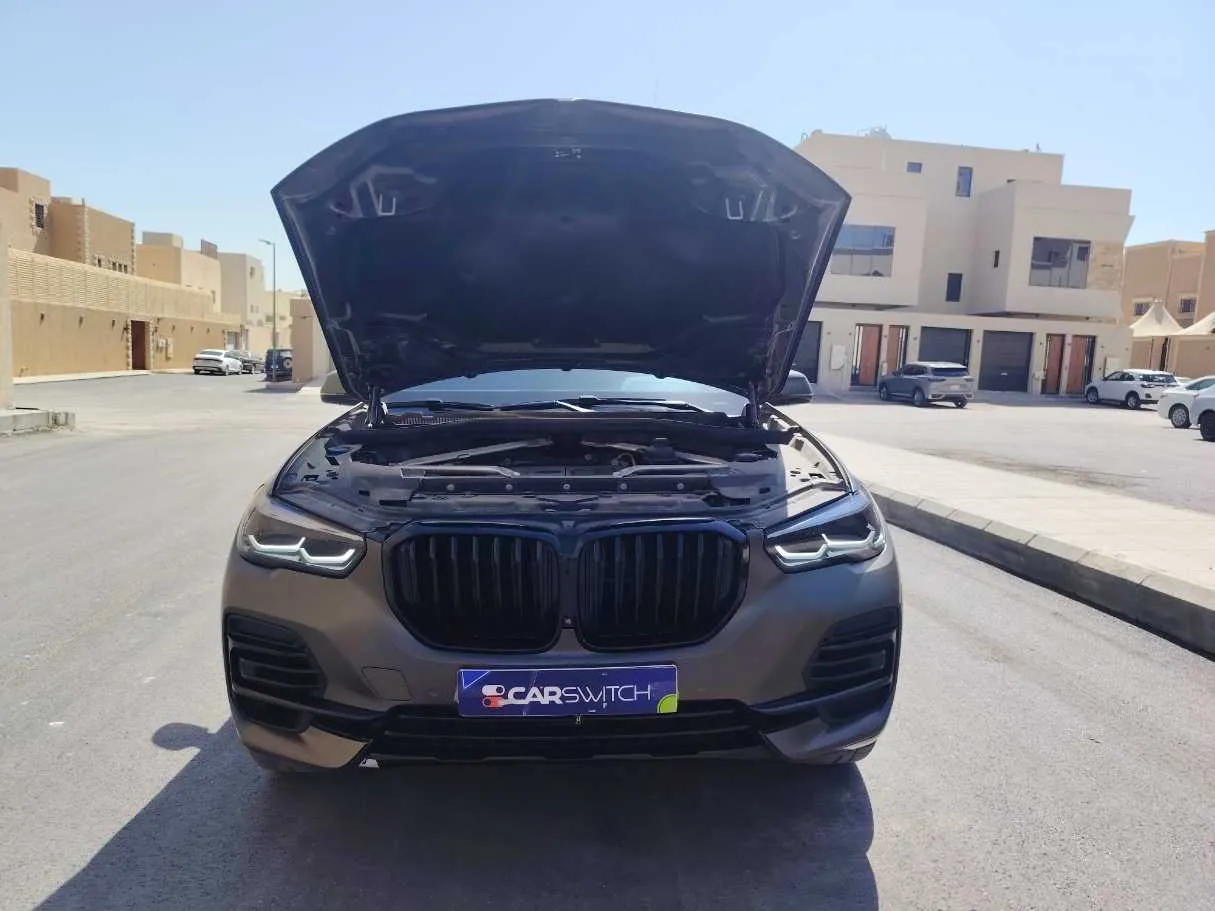 Car image 35