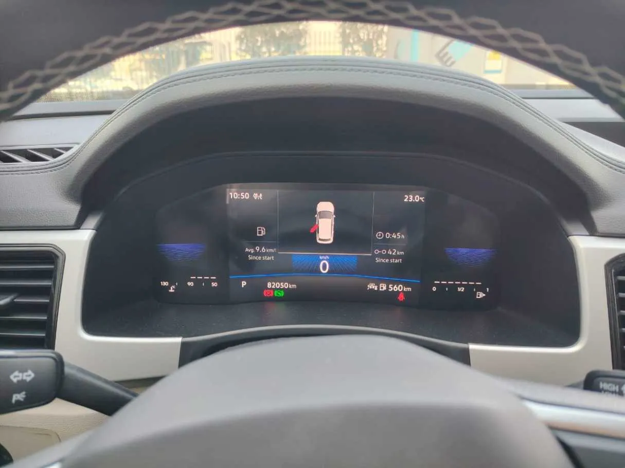 Car image 17