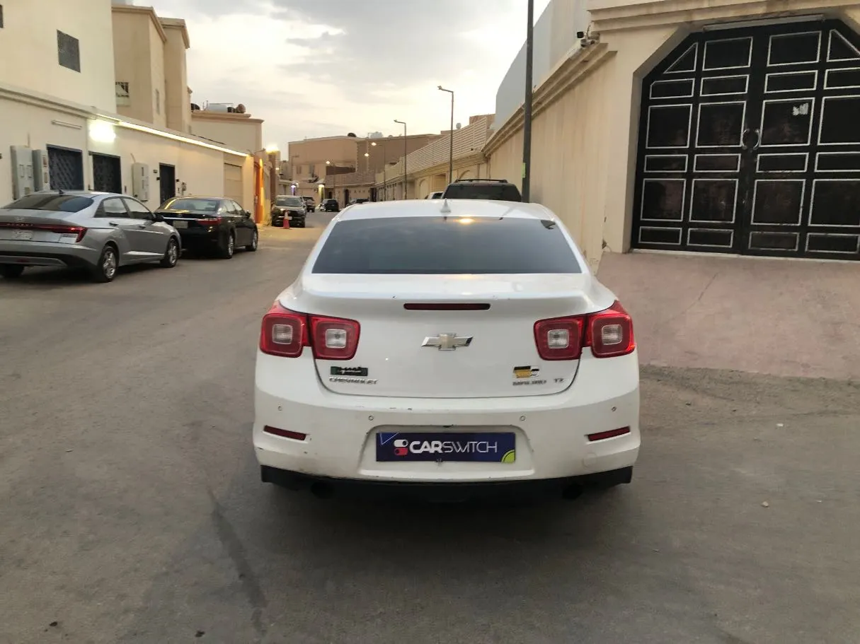 Car image 6