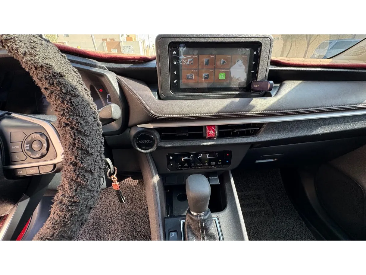 Car image 18