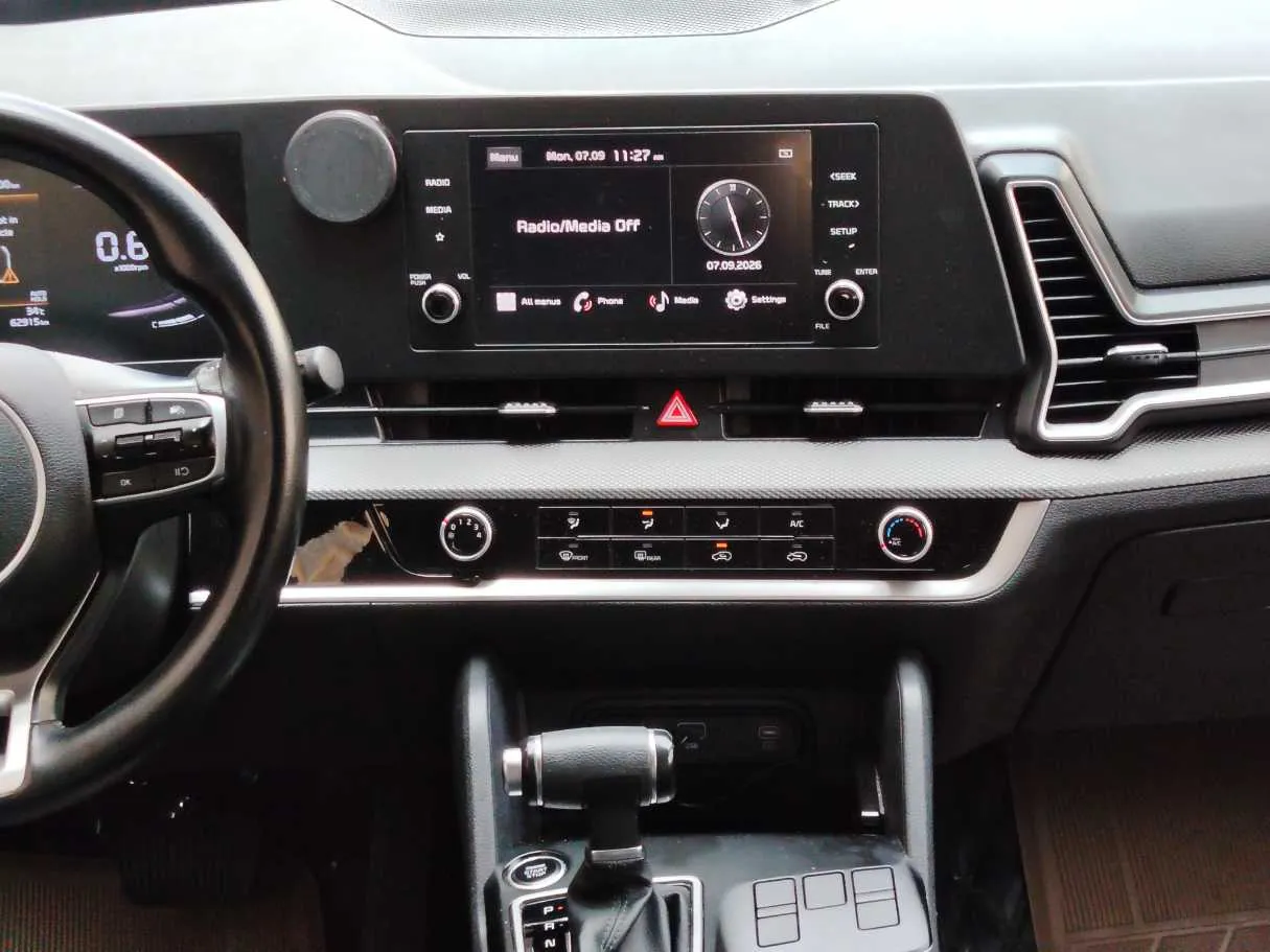 Car image 21