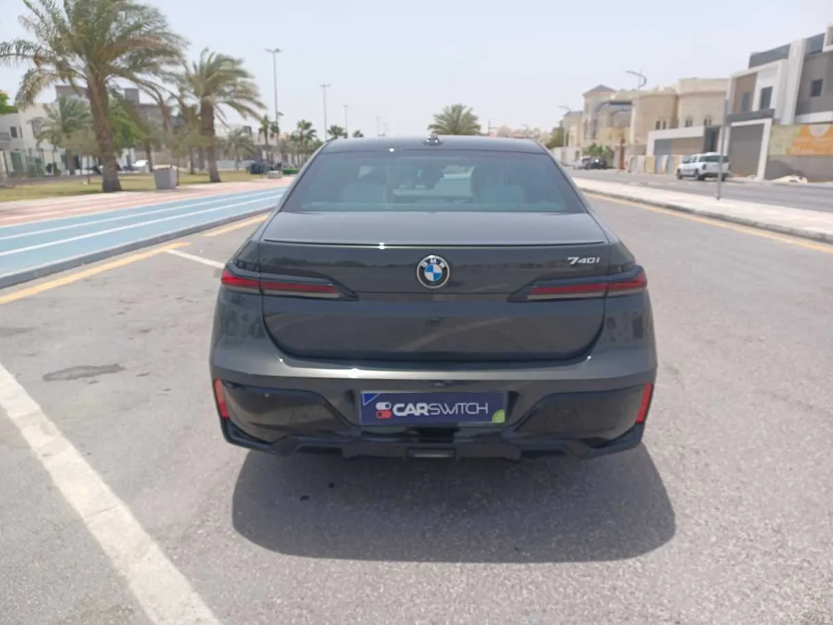 Car image 6