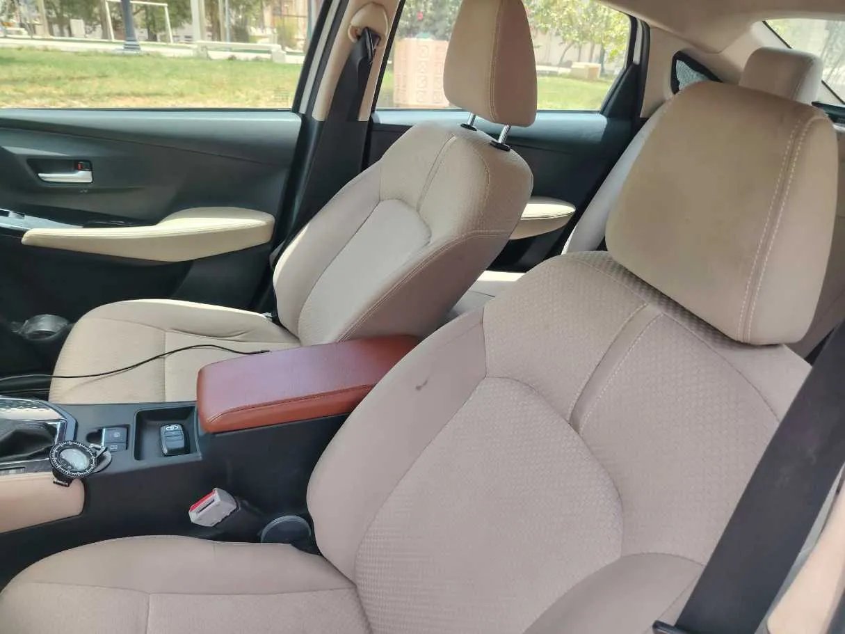 Car image 16