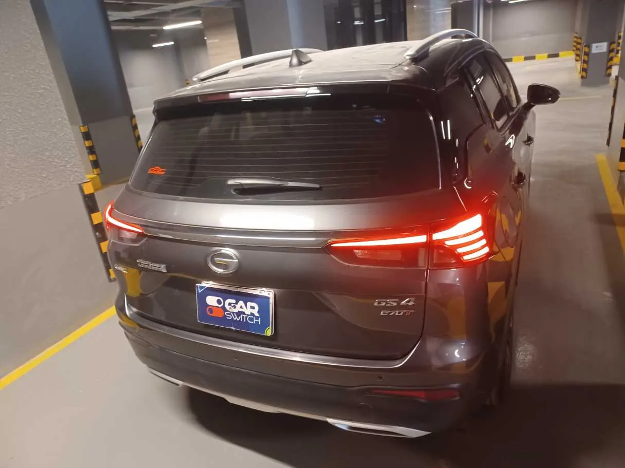 Car image 6
