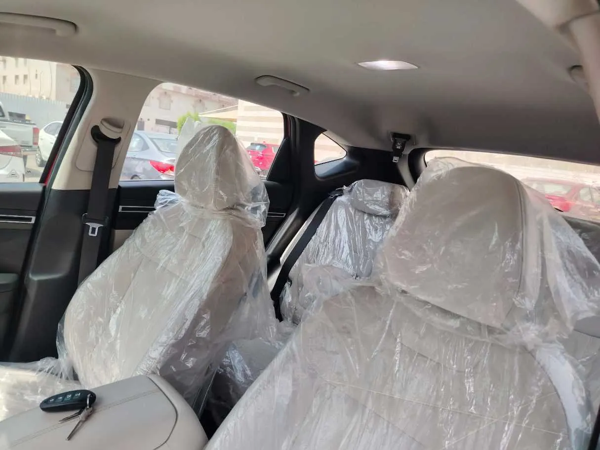 Car image 15