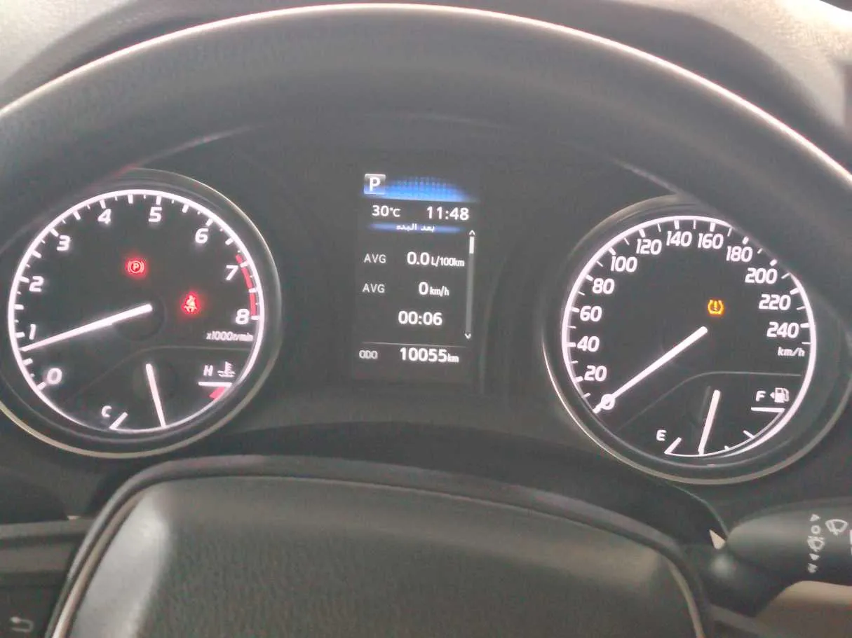 Car image 24