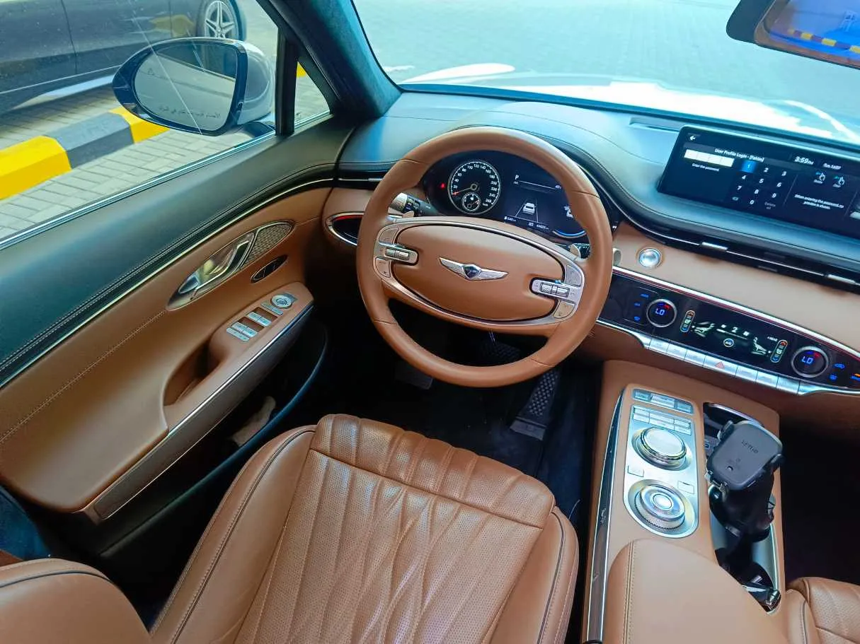 Car image 26