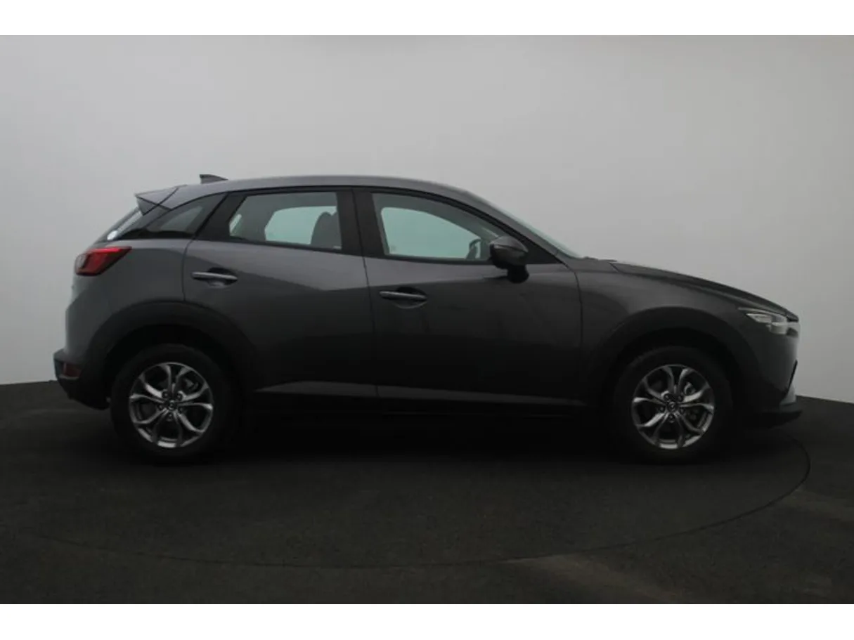 Car image 13