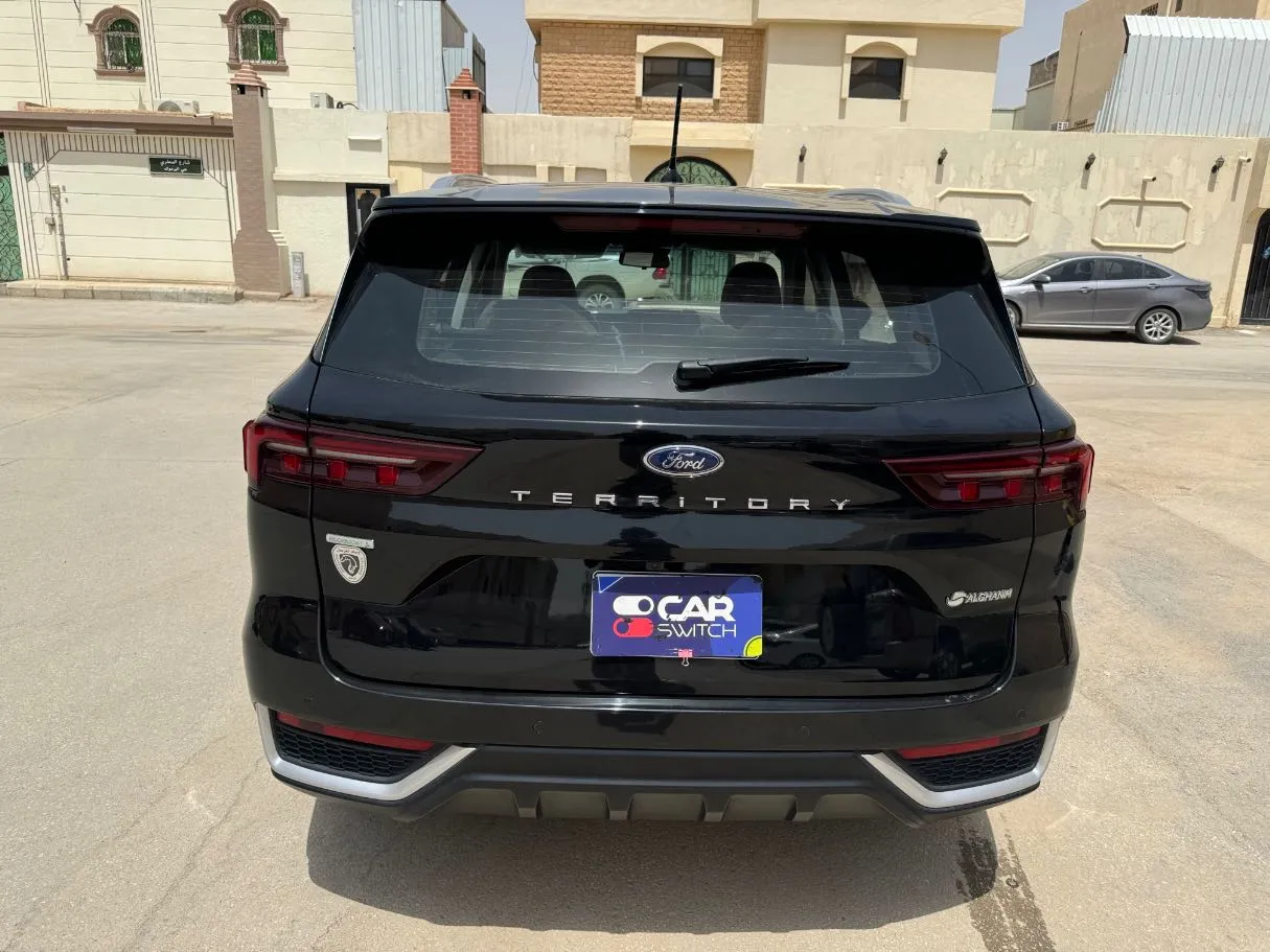 Car image 6