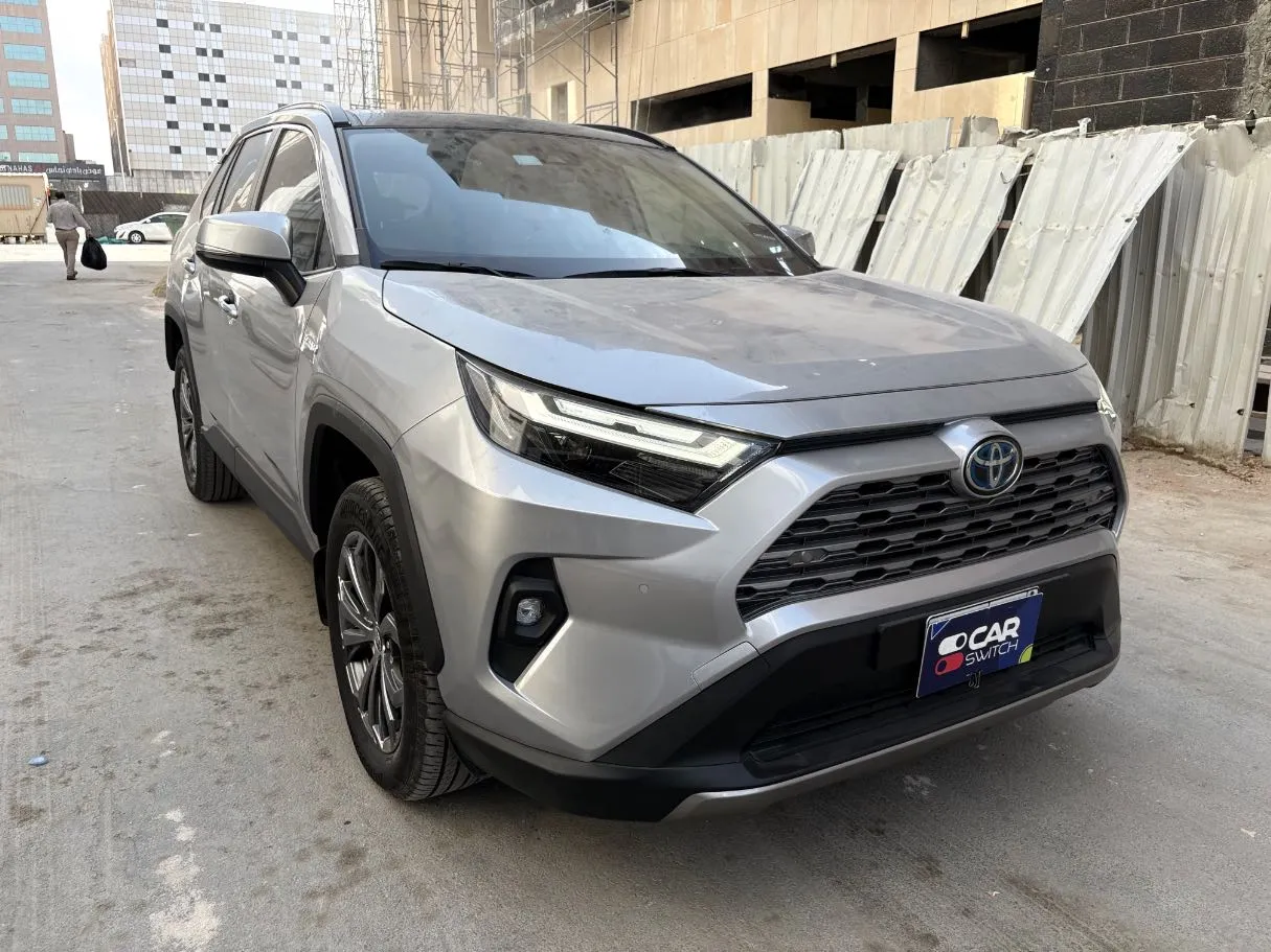 Car image 3