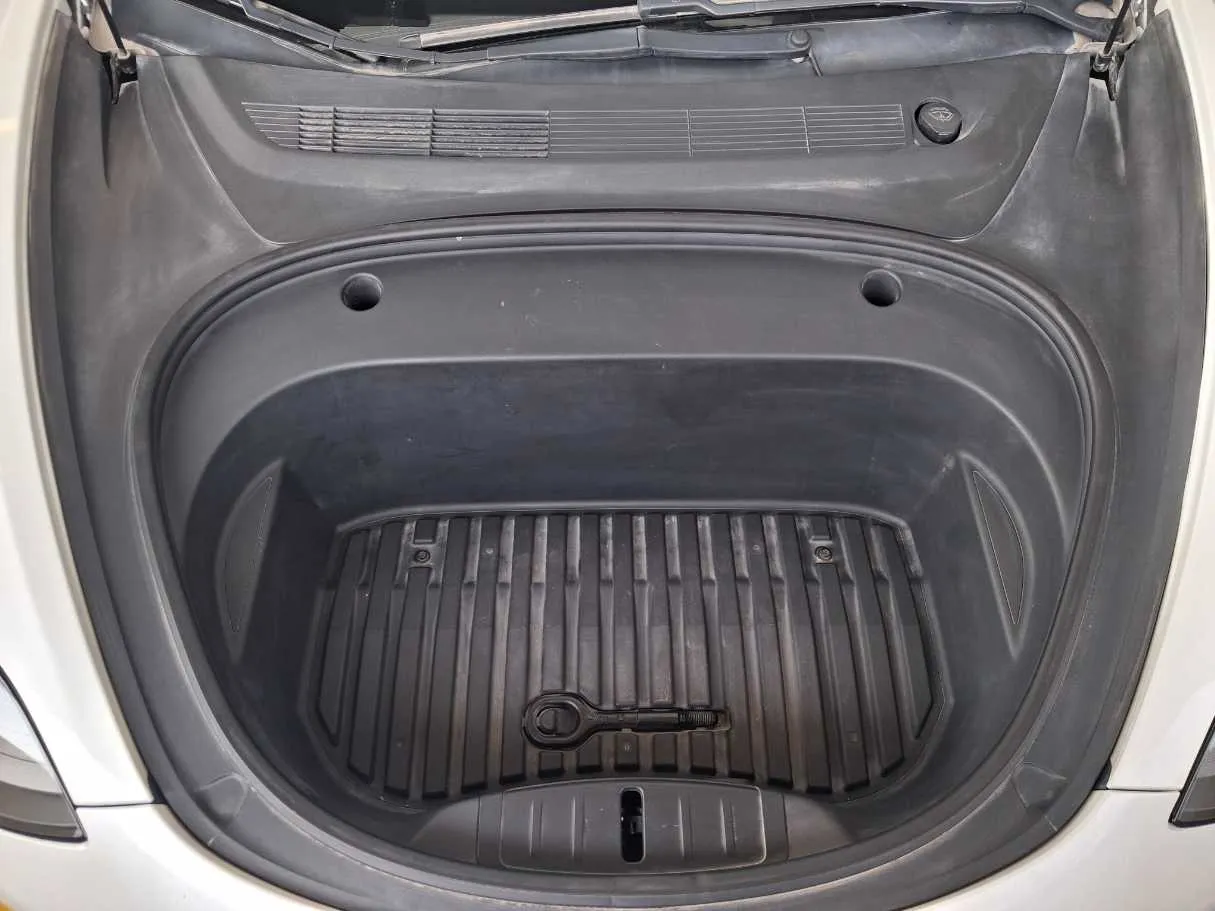 Car image 31